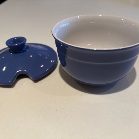 Emile Henry Lidded Sugar Bowl (Periwinkle Blue) - Picture 2 of 3